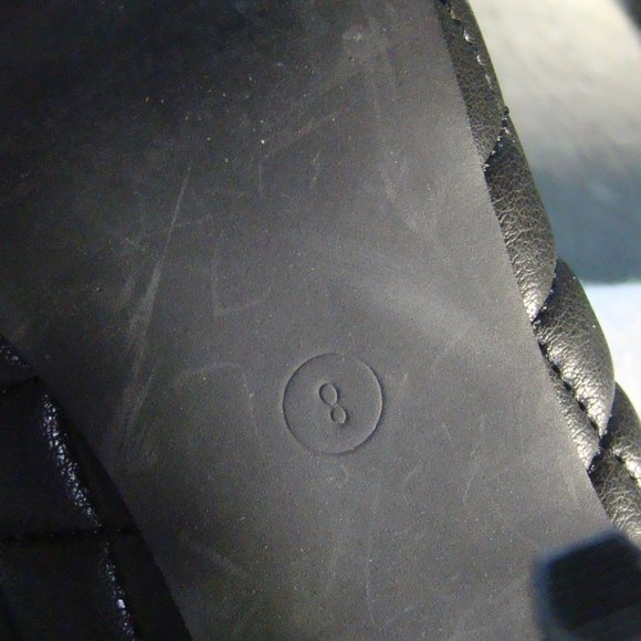 Liliana black vegan leather quilted stiletto high heels, size 8 - Picture 5 of 7